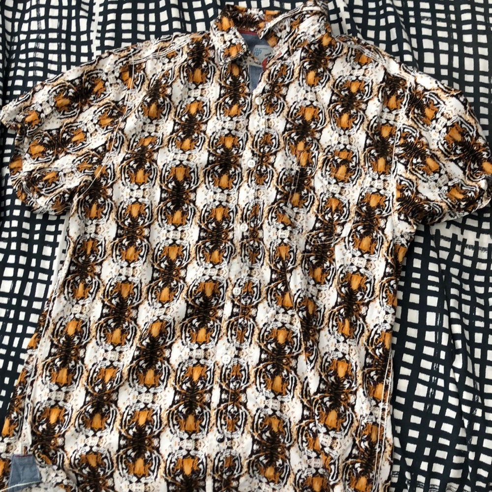 Tiger print short sleeve button up